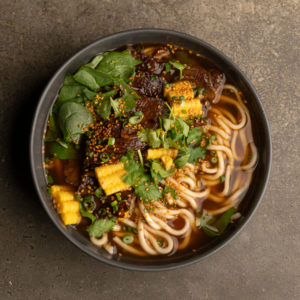 Лапша в бульоне с говядиной Ким Чи   650 гр